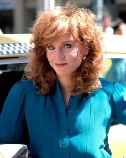 Marilu Henner as Elaine Nardo standing by checkered cab Taxi TV 8x10 inch  photo | eBay UK